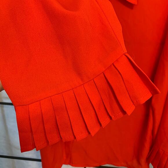 Lulus Red Button Down Blouse With Pleated Cuffs Women's Size L - Picture 2 of 4